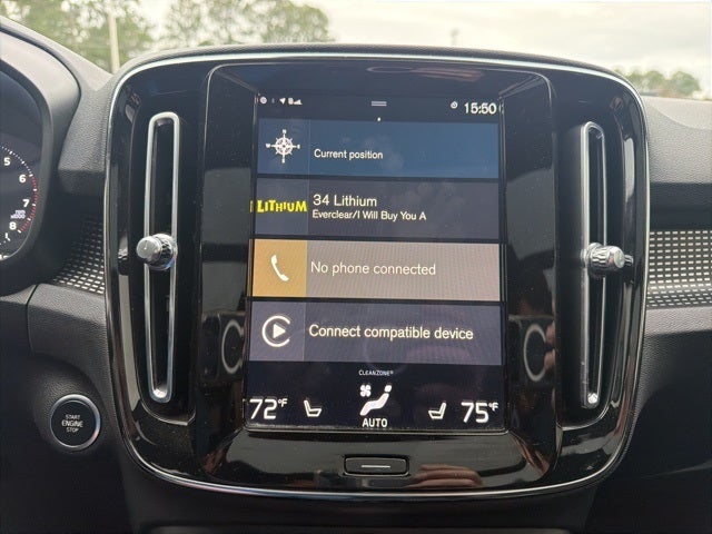 2022 Volvo XC40 R-Design