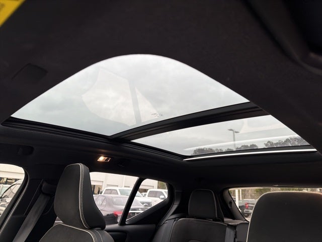 2022 Volvo XC40 R-Design