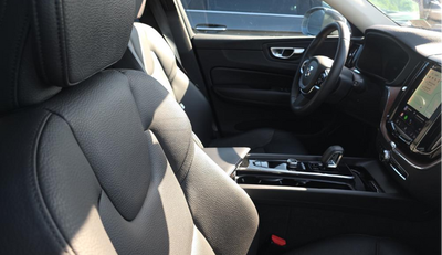 2024 Volvo XC60 B5 Plus Dark Theme