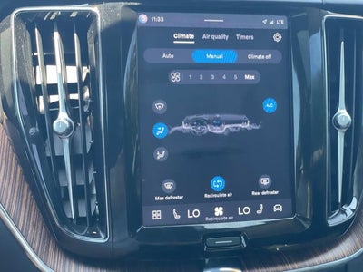 2024 Volvo XC60 B5 Plus Dark Theme