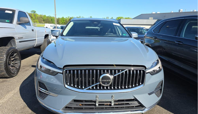 2024 Volvo XC60 B5 Plus Dark Theme