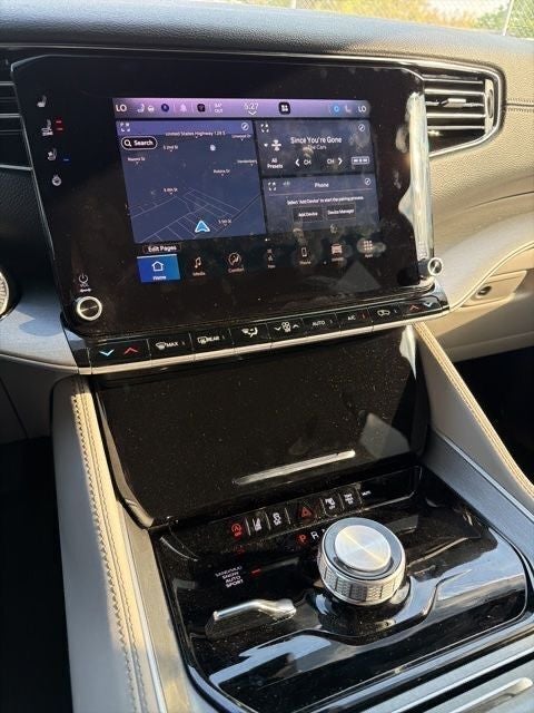 2025 Jeep Wagoneer Base