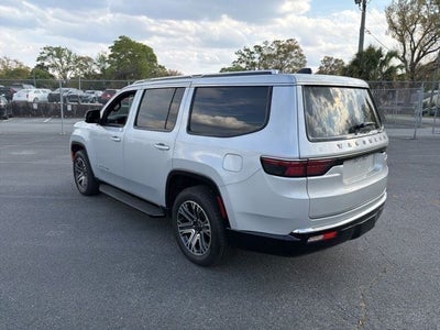 2025 Jeep Wagoneer Base