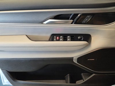 2025 Jeep Wagoneer Base