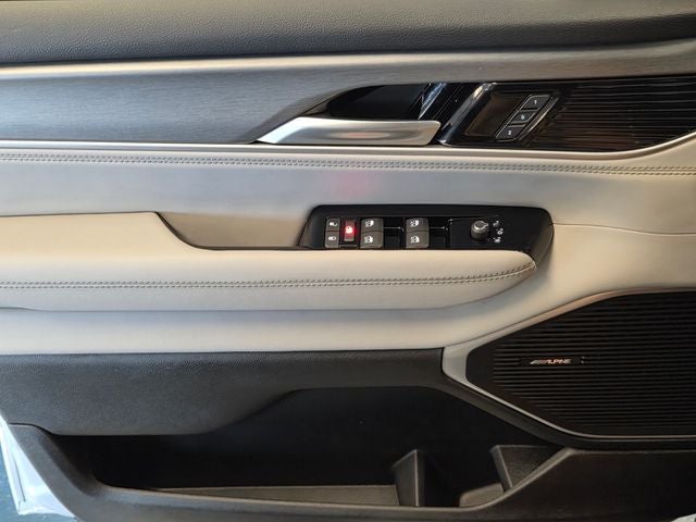 2025 Jeep Wagoneer Base