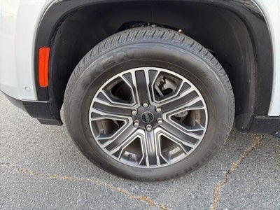 2025 Jeep Wagoneer Base