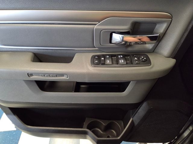 2019 RAM 1500 Classic Lone Star Crew Cab