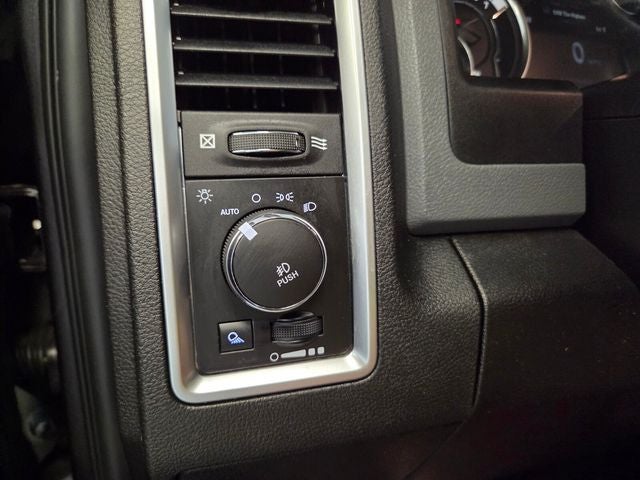 2019 RAM 1500 Classic Lone Star Crew Cab