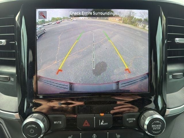 2022 RAM 1500 Big Horn Crew Cab 4WD