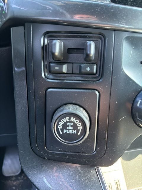 2023 Ford F-150 XLT Crew Cab