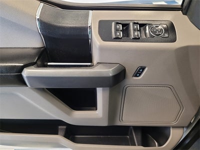 2017 Ford F-150 XLT CREW CAB