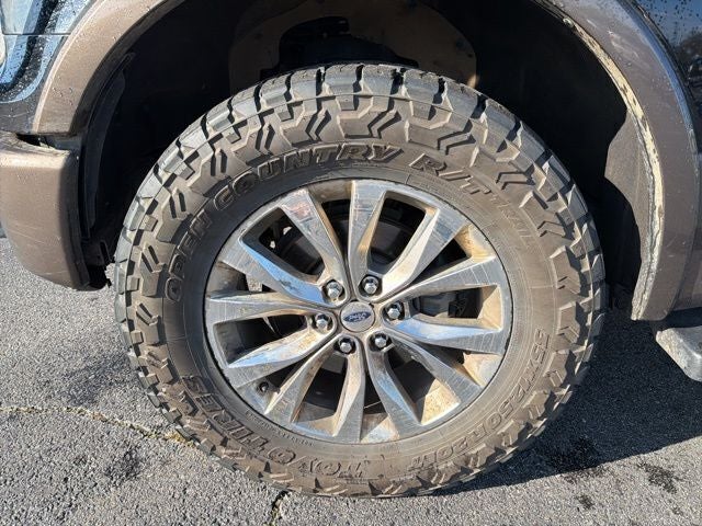 2016 Ford F-150 Lariat Crew Cab FX4 4WD