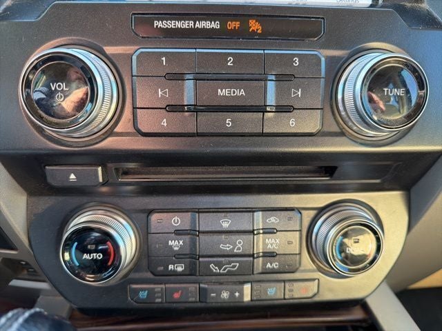 2016 Ford F-150 Lariat Crew Cab FX4 4WD