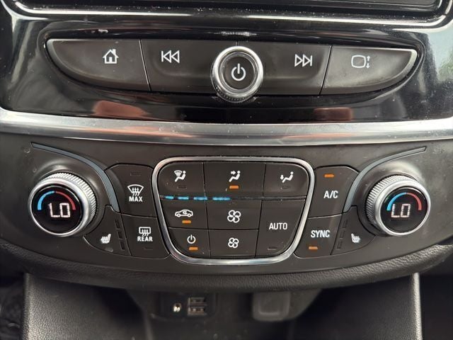 2021 Chevrolet Traverse LT Leather
