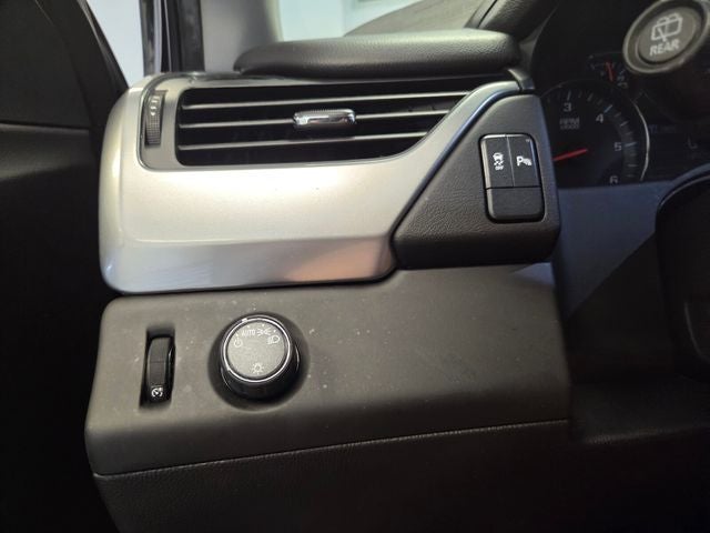 2018 Chevrolet Suburban LS