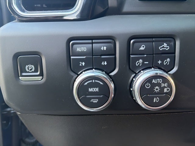 2025 GMC Sierra 2500HD Denali Ultimate Crew Cab 4WD