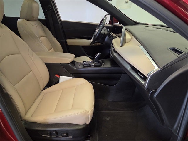 2024 Cadillac XT4 Luxury