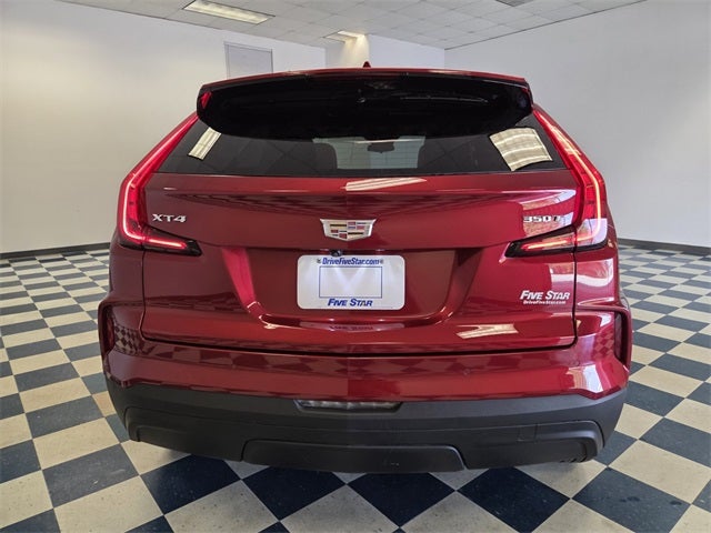 2024 Cadillac XT4 Luxury