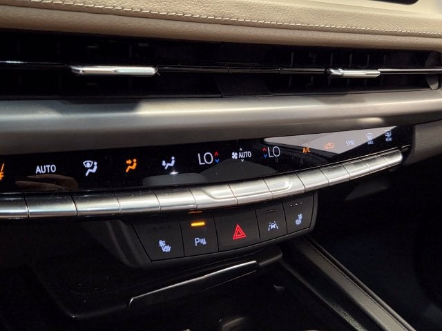 2024 Cadillac XT4 Luxury
