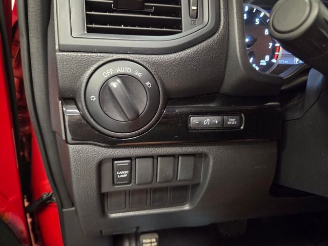 2022 Nissan Titan SV Crew Cab