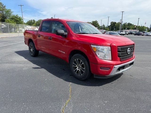 2022 Nissan Titan SV Crew Cab