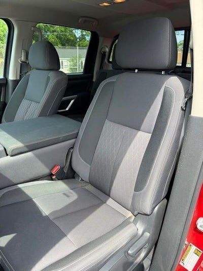 2022 Nissan Titan SV Crew Cab