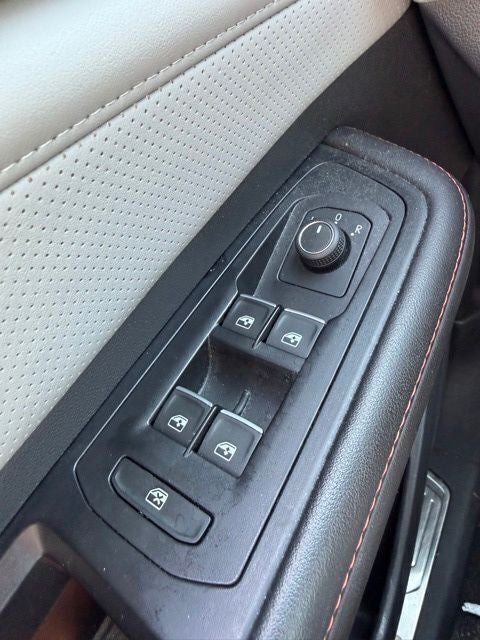 2024 Volkswagen Atlas 2.0T Peak Edition SE w/Technology