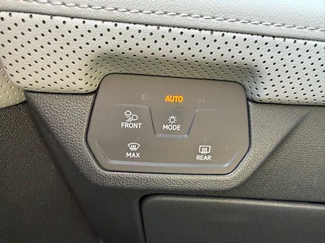2024 Volkswagen Atlas 2.0T Peak Edition SE w/Technology