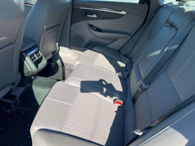 2016 Chevrolet Impala LT 2LT