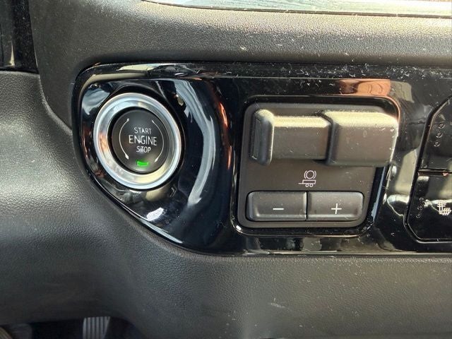 2024 Chevrolet Silverado 1500 LT Crew Cab Z71 4WD