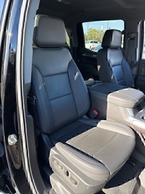 2023 Chevrolet Silverado 1500 LTZ Crew Cab Z71 4WD