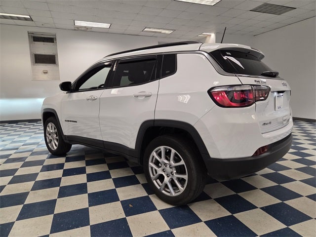 2023 Jeep Compass Latitude Lux