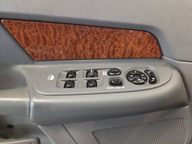 2006 Dodge Ram 2500 SLT Mega Cab