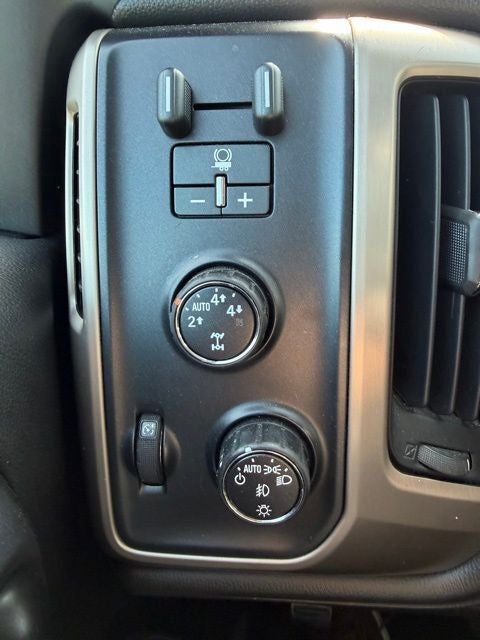 2015 GMC Sierra 1500 Denali Crew Cab 4WD