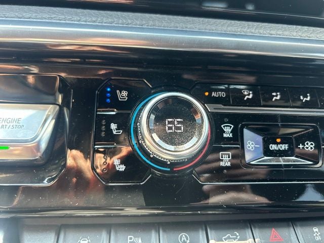 2023 GMC Sierra 1500 Denali CREW CAB 4WD