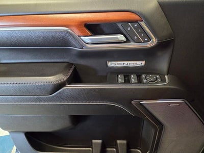 2023 GMC Sierra 1500 Denali CREW CAB 4WD