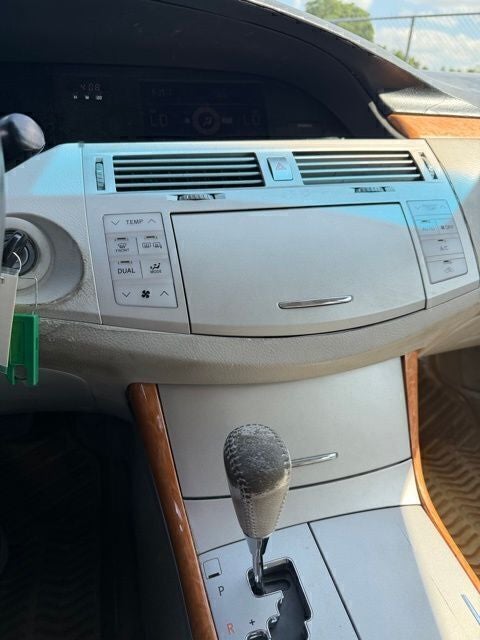 2005 Toyota Avalon XLS