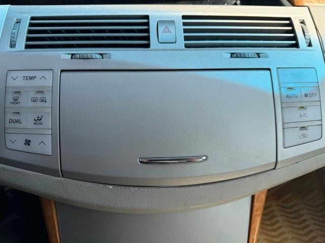 2005 Toyota Avalon XLS