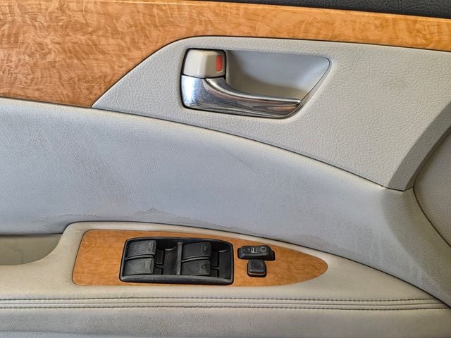 2005 Toyota Avalon XLS