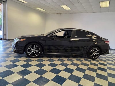 2020 Toyota Camry SE