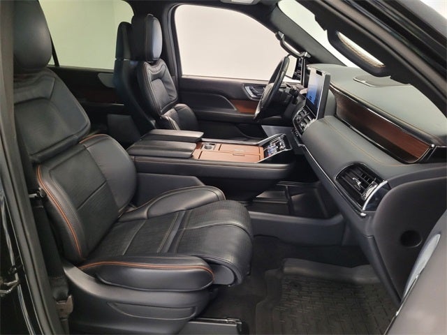 2024 Lincoln Navigator Black Label