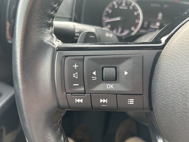 2023 Nissan Pathfinder SV