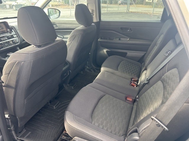 2023 Nissan Pathfinder SV