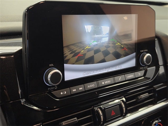 2023 Nissan Pathfinder SV