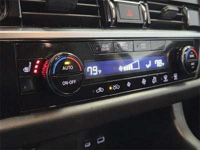 2023 Nissan Pathfinder SV