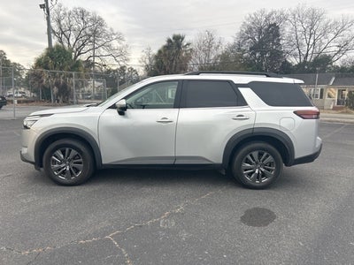 2023 Nissan Pathfinder SV