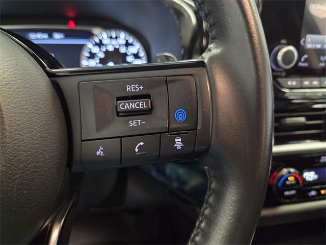 2023 Nissan Pathfinder SV