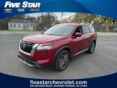 2024 Nissan Pathfinder SL