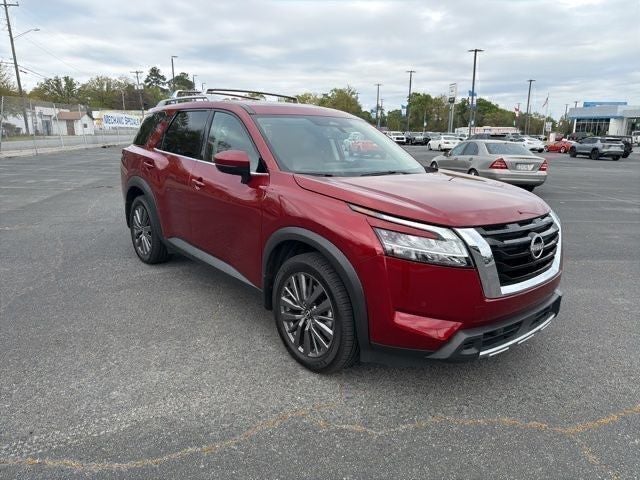 2024 Nissan Pathfinder SL