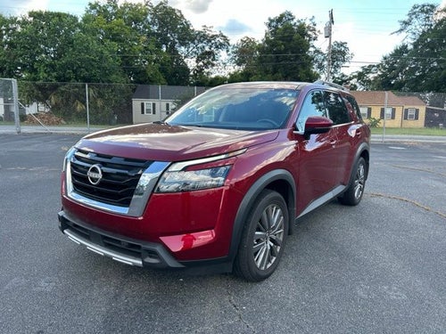 2025 Nissan Pathfinder SL